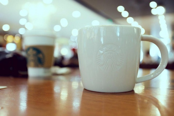 8-21AIatStarbucks-2