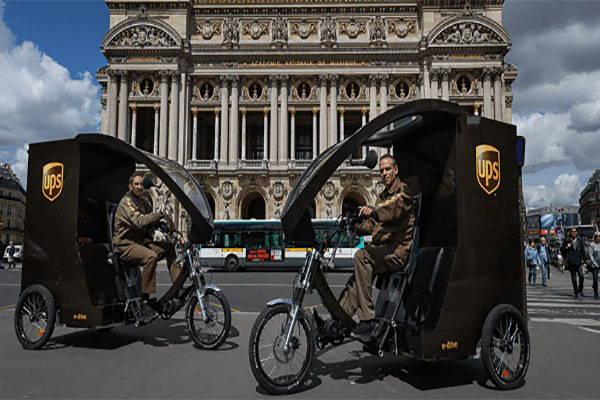 4-17UPS-EBikesinParis-2 UPS Committed to Electric Vehicles on an AI Platform 1